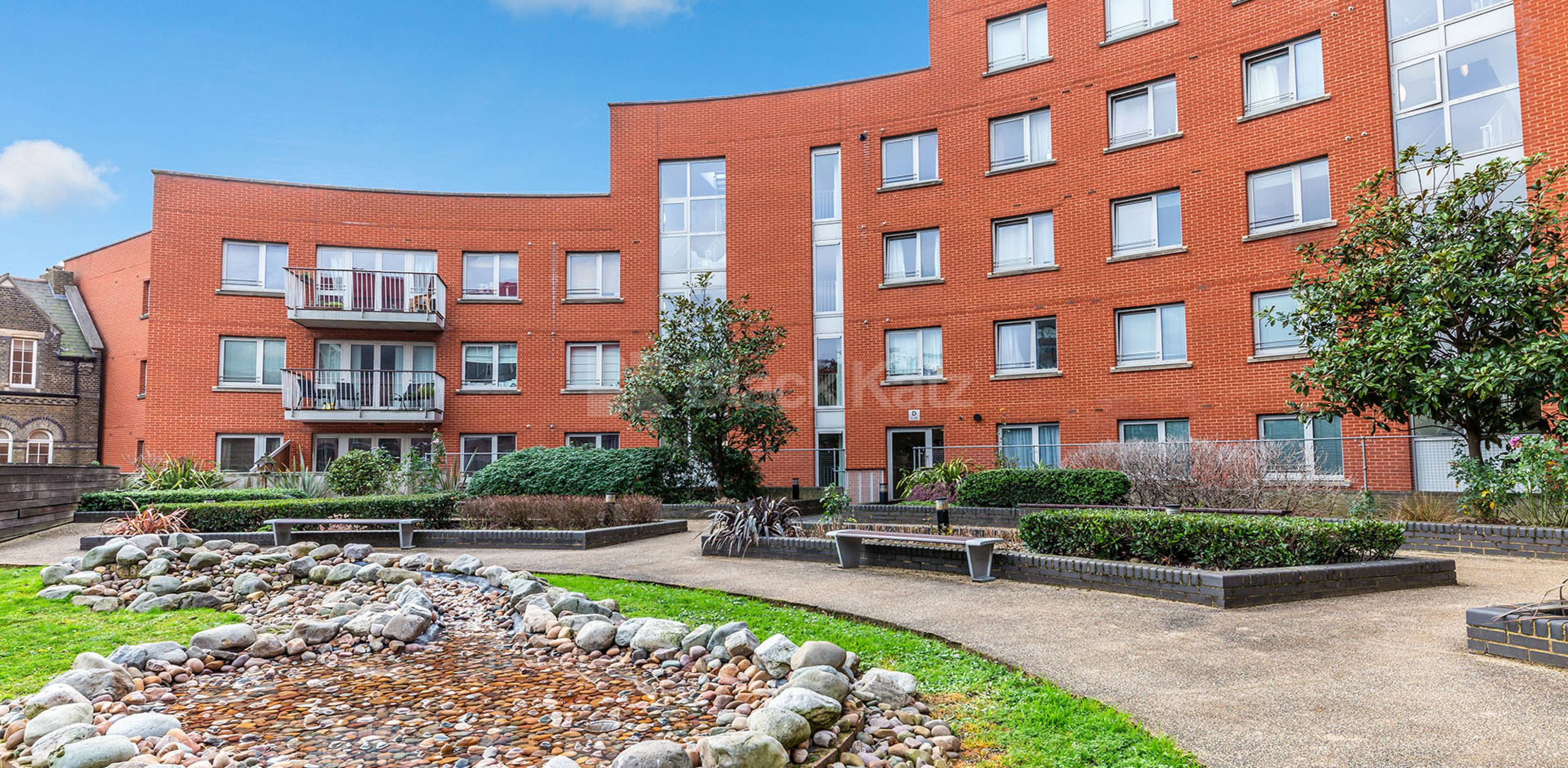 Modern development with 3 double bedrooms mins to tube & shops Eden Grove, Holloway N7
